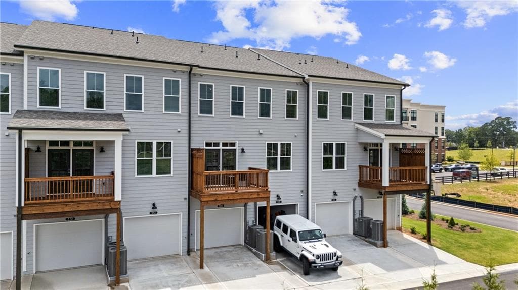 2 bedroom, 3 bathroom, 1,373 sq ft condominium for sale at 534 Alice Way D5, Cumming, GA 30040 — photo 3
