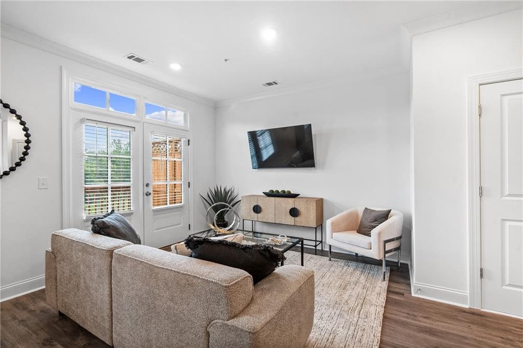 2 bedroom, 3 bathroom, 1,373 sq ft condominium for sale at 534 Alice Way D5, Cumming, GA 30040 — photo 9