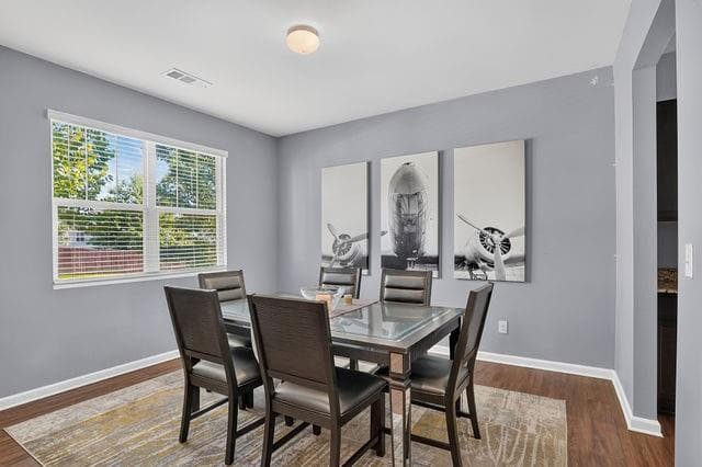 5 bedroom, 3 bathroom, 3,303 sq ft single family residence for sale at 637 Yazzie Place, Atlanta, GA 30349 — photo 4