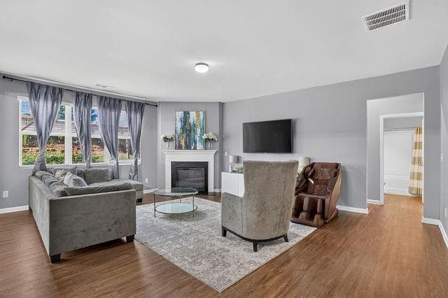 5 bedroom, 3 bathroom, 3,303 sq ft single family residence for sale at 637 Yazzie Place, Atlanta, GA 30349 — photo 5
