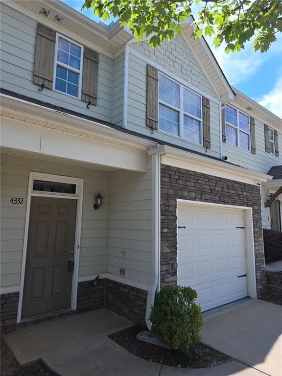 2 bedroom, 3 bathroom, 1,498 sq ft condominium for rent at 4332 Park Gate Drive 175, Atlanta, GA 30344 for $1,650 a month — photo 2