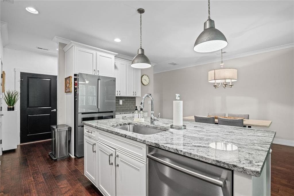 3 bedroom, 4 bathroom, 2,606 sq ft townhouse for sale at 138 Bellehaven Drive, Woodstock, GA 30188 — photo 7