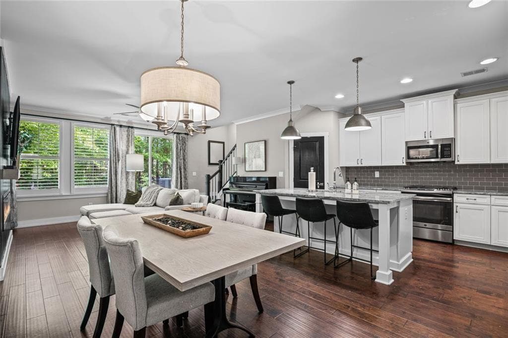 3 bedroom, 4 bathroom, 2,606 sq ft townhouse for sale at 138 Bellehaven Drive, Woodstock, GA 30188 — photo 10