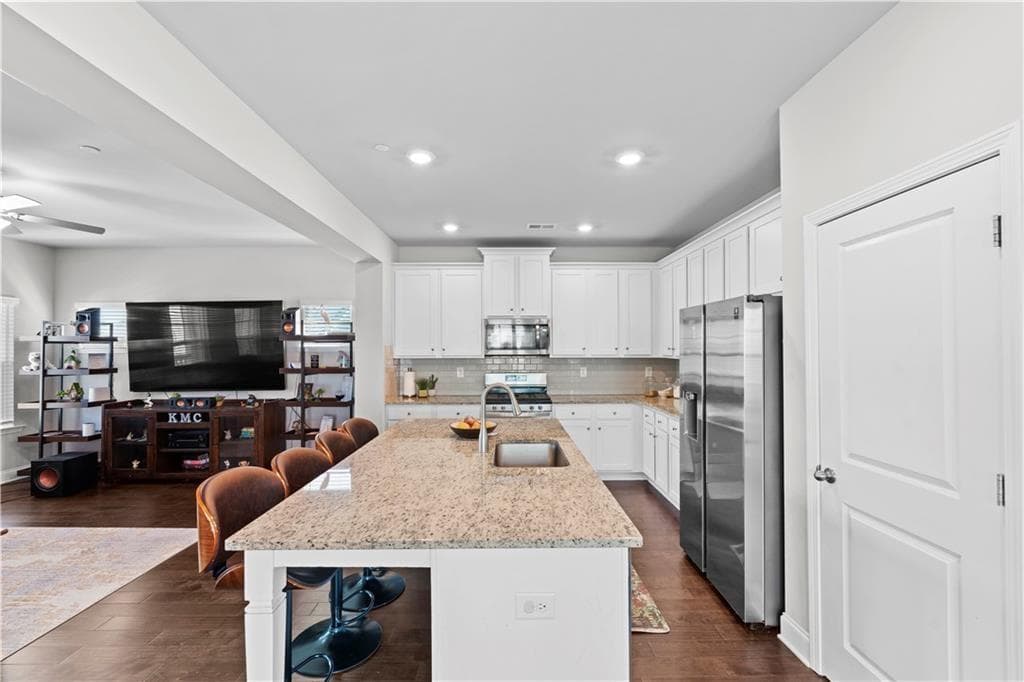 4 bedroom, 4 bathroom, 2,877 sq ft single family residence for sale at 1030 Shy Lane, Marietta, GA 30060 — photo 7