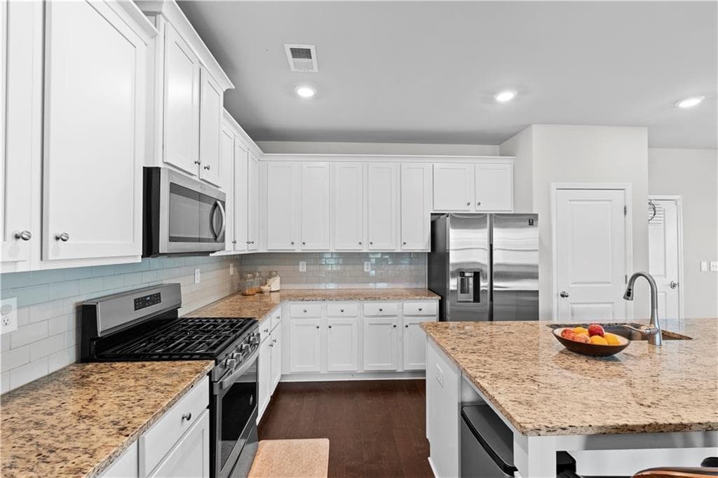 4 bedroom, 4 bathroom, 2,877 sq ft single family residence for sale at 1030 Shy Lane, Marietta, GA 30060 — photo 9