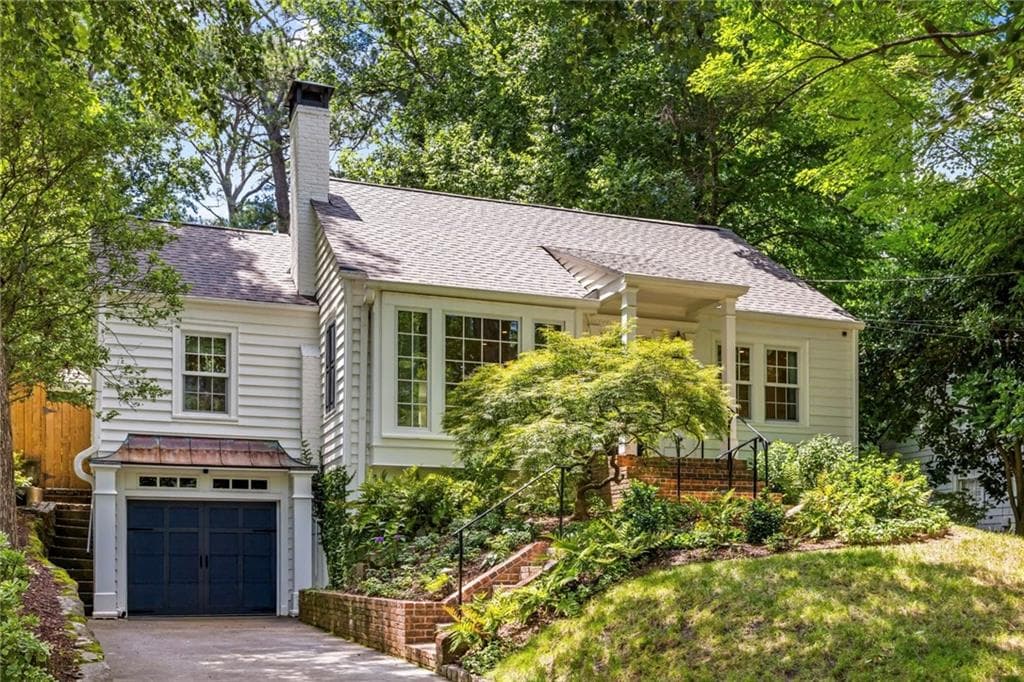 3 bedroom, 2 bathroom, 1,837 sq ft single family residence sold at 2060 Cottage Lane, Atlanta, GA 30318