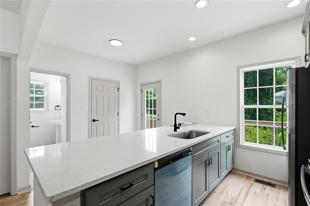 3 bedroom, 3 bathroom, 1,564 sq ft single family residence for sale at 1885 Lakewood Avenue, Atlanta, GA 30315 — photo 8