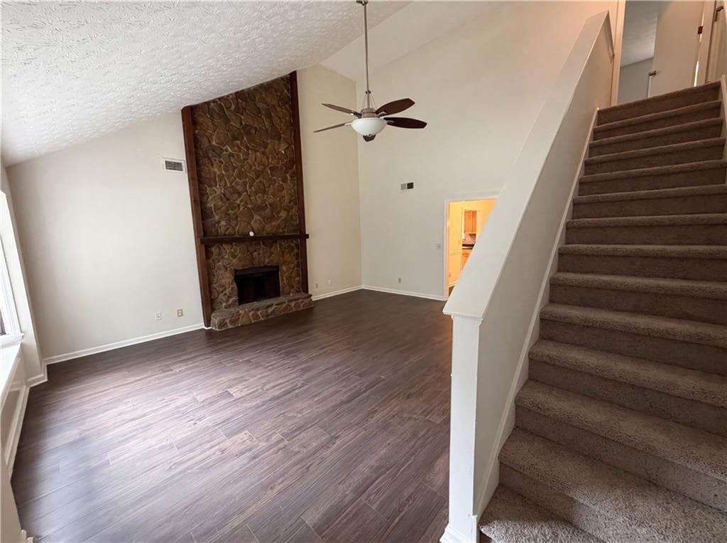 3 bedroom, 2 bathroom, 1,914 sq ft single family residence under contract at 912 Steeple Chase Drive, Lawrenceville, GA 30044 — photo 7