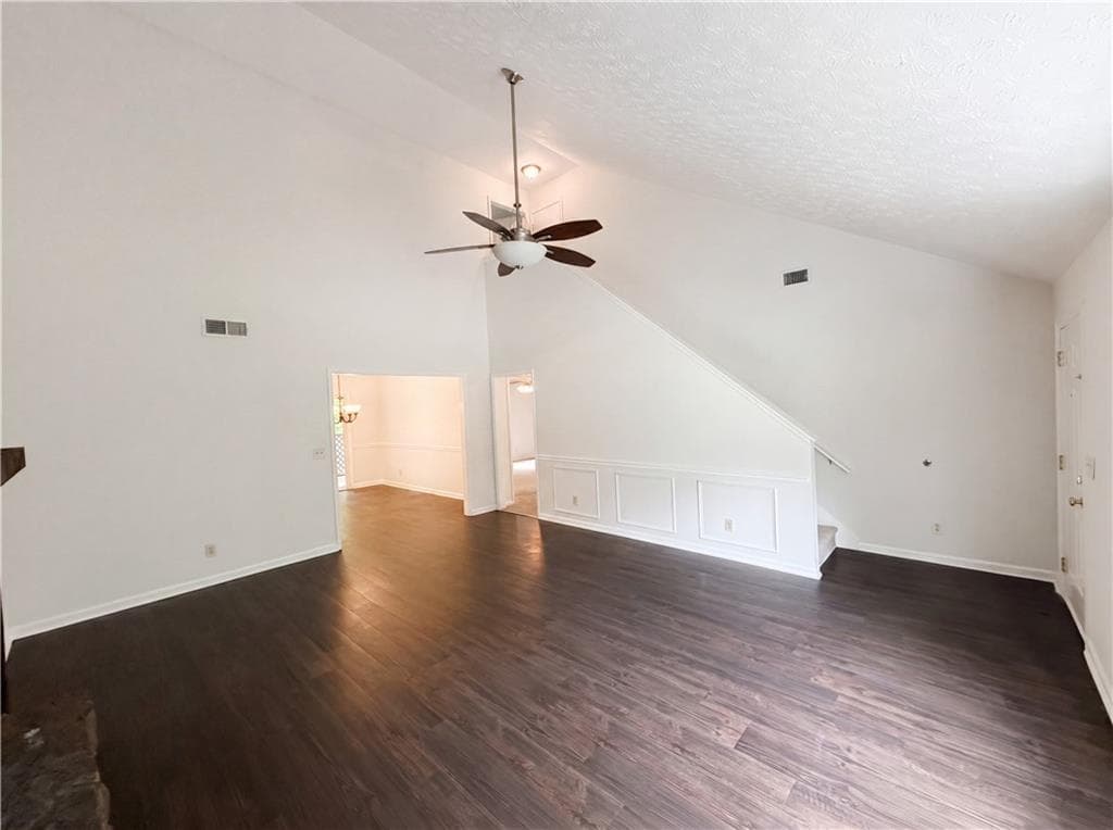 3 bedroom, 2 bathroom, 1,914 sq ft single family residence under contract at 912 Steeple Chase Drive, Lawrenceville, GA 30044 — photo 8