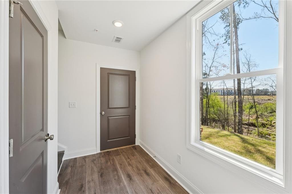 2 bedroom, 3 bathroom, 1,373 sq ft townhouse for sale at 502 Alice Way D21, Cumming, GA 30040 — photo 4