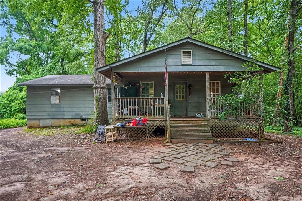 3 bedroom, 1 bathroom, 1,212 sq ft single family residence sold at 464 Azalea Drive, Stockbridge, GA 30281