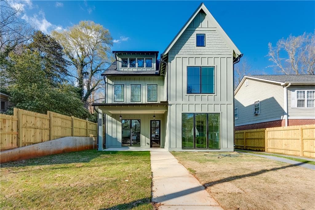 3 bedroom, 3 bathroom duplex for rent at 1239 Plaza Avenue B, Atlanta, GA 30310 for $3,100 a month — photo 3