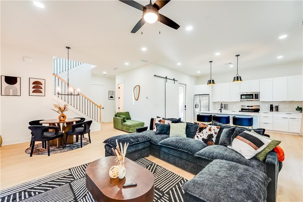 3 bedroom, 3 bathroom duplex for rent at 1239 Plaza Avenue B, Atlanta, GA 30310 for $3,100 a month — photo 4