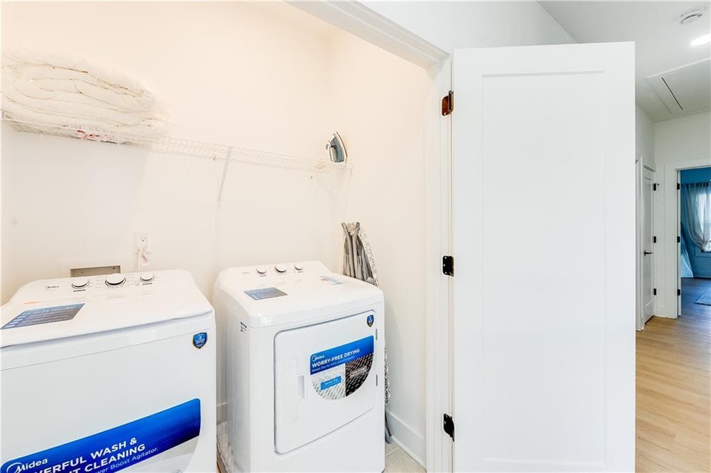 3 bedroom, 3 bathroom duplex for rent at 1239 Plaza Avenue B, Atlanta, GA 30310 for $3,100 a month — photo 10