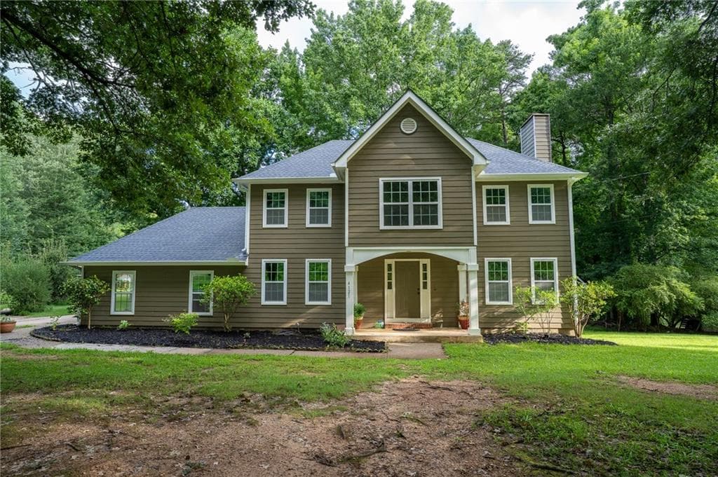 4 bedroom, 3 bathroom, 2,100 sq ft single family residence under contract at 4121 Willow Walk, Lilburn, GA 30047 — photo 2