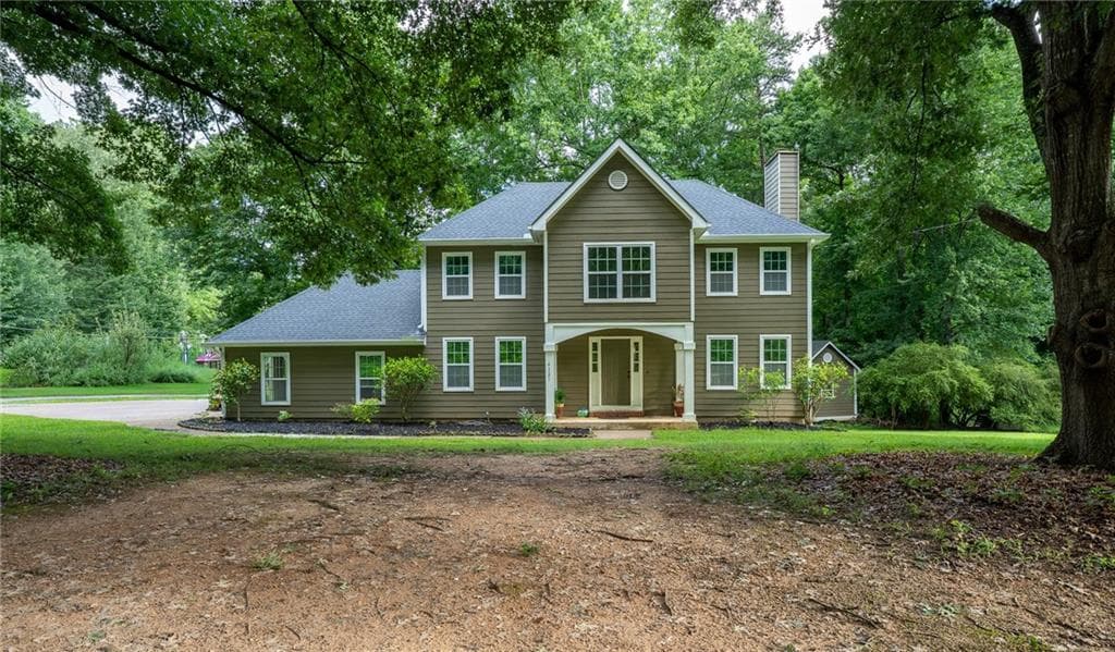 4 bedroom, 3 bathroom, 2,100 sq ft single family residence under contract at 4121 Willow Walk, Lilburn, GA 30047