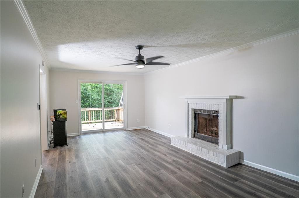 4 bedroom, 3 bathroom, 2,100 sq ft single family residence under contract at 4121 Willow Walk, Lilburn, GA 30047 — photo 5