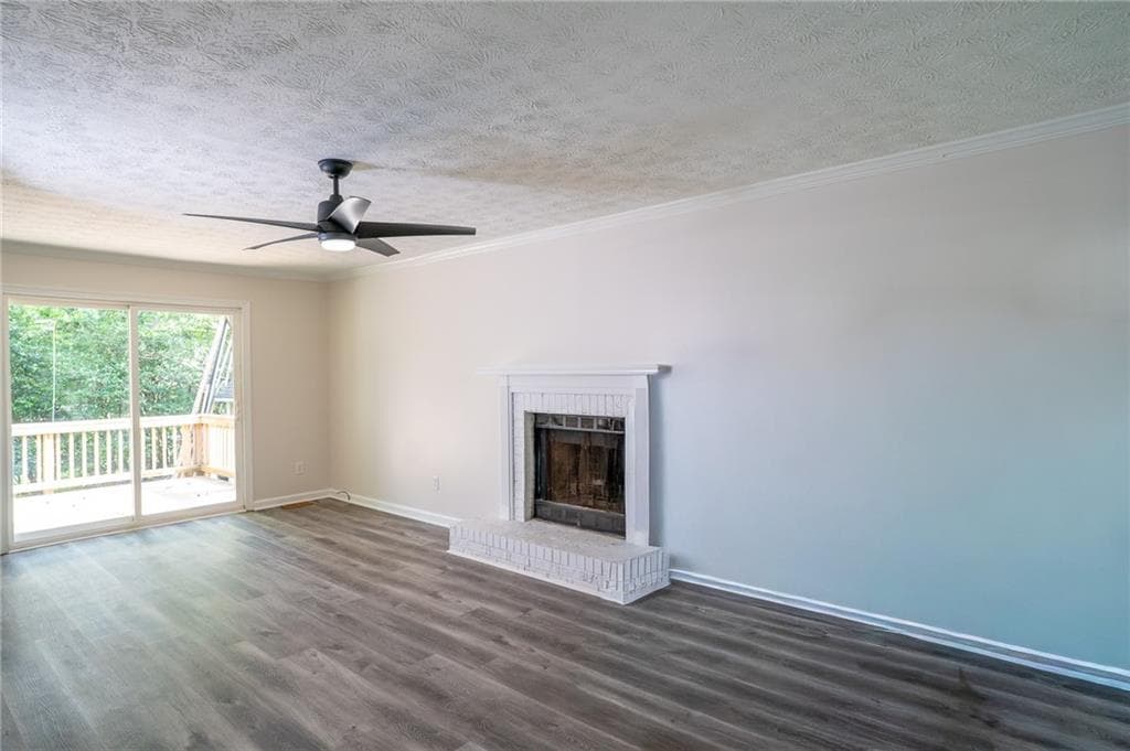 4 bedroom, 3 bathroom, 2,100 sq ft single family residence under contract at 4121 Willow Walk, Lilburn, GA 30047 — photo 6