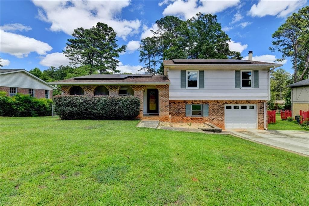4 bedroom, 3 bathroom, 2,843 sq ft single family residence under contract at 1577 Harbour Oaks Road, Tucker, GA 30084 — photo 2