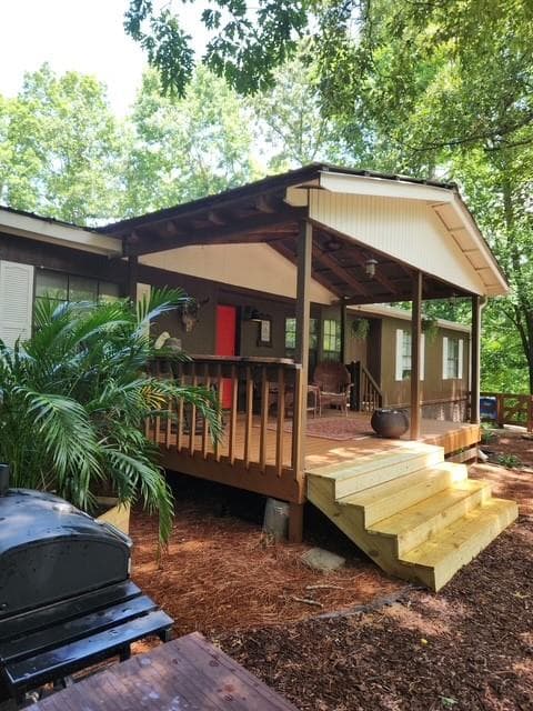 4 bedroom, 2 bathroom, 2,149 sq ft single family residence for sale at 1365 Mcpherson Church Road, Dallas, GA 30132 — photo 2