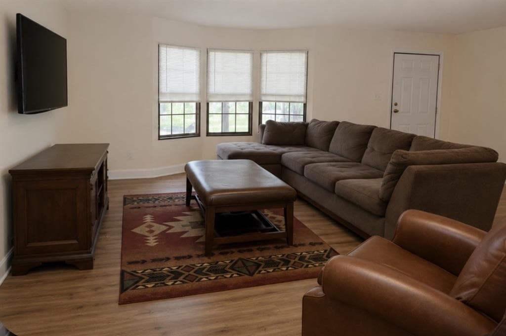 4 bedroom, 2 bathroom, 2,149 sq ft single family residence for sale at 1365 Mcpherson Church Road, Dallas, GA 30132 — photo 3
