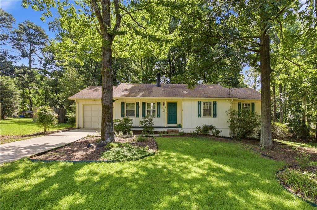 3 bedroom, 2 bathroom, 1,212 sq ft single family residence sold at 1723 Collins Hill Road, Lawrenceville, GA 30043