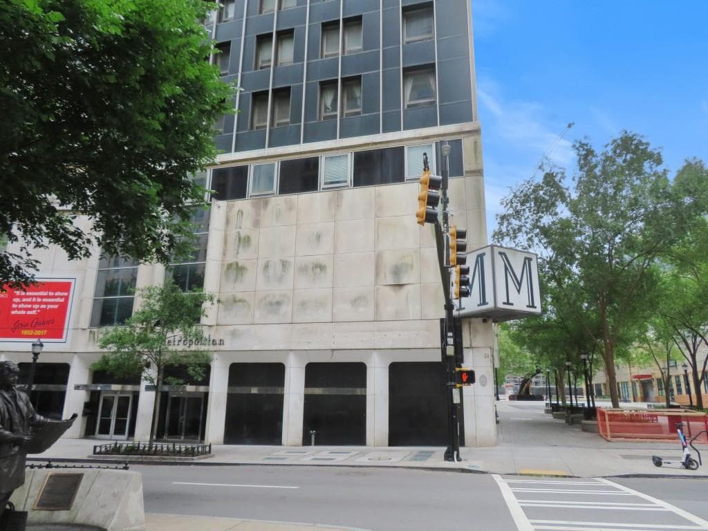 2 bedroom, 1 bathroom, 1,198 sq ft condominium for sale at 20 Marietta Street 4B, Atlanta, GA 30303