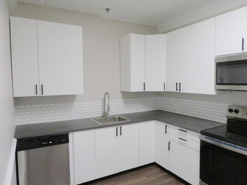 2 bedroom, 1 bathroom, 1,198 sq ft condominium for sale at 20 Marietta Street 4B, Atlanta, GA 30303 — photo 9