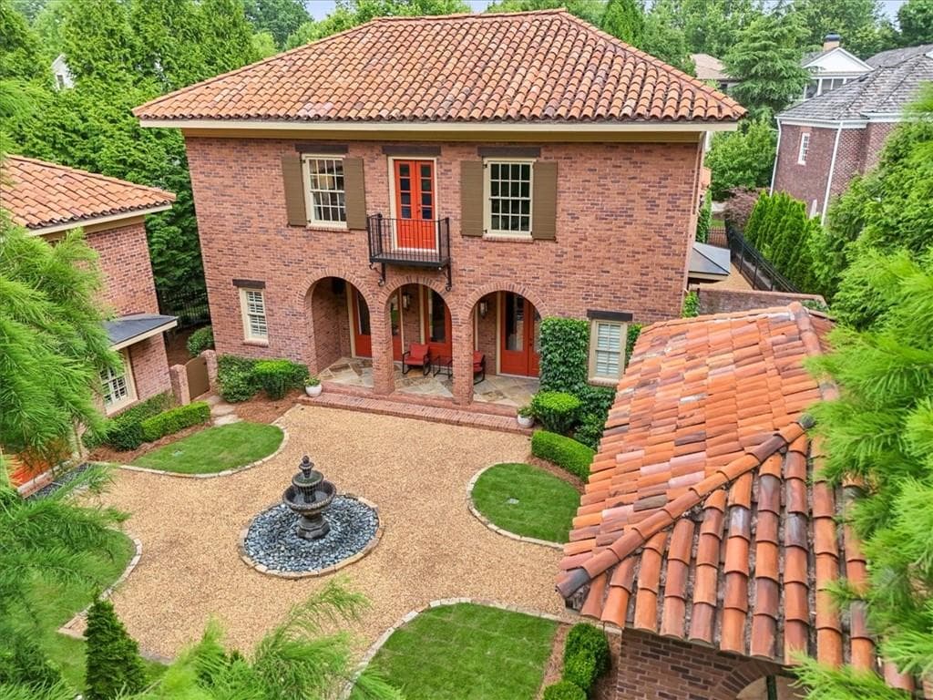 4 bedroom, 5 bathroom, 4,530 sq ft single family residence for sale at 6405 Wesley Hughes Road, Cumming, GA 30040 — photo 3
