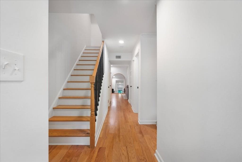 3 bedroom, 3 bathroom, 1,632 sq ft townhouse under contract at 47 Ivy Trail, Atlanta, GA 30342 — photo 9