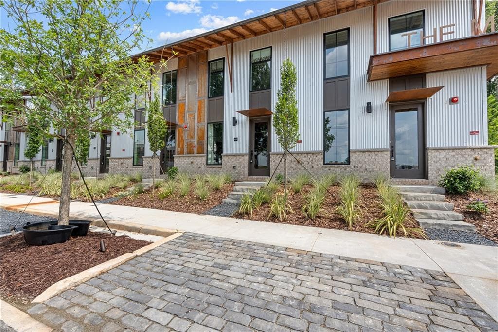 2 bedroom, 2 bathroom, 1,005 sq ft townhouse for sale at 659 5th Street, Fayetteville, GA 30214 — photo 5
