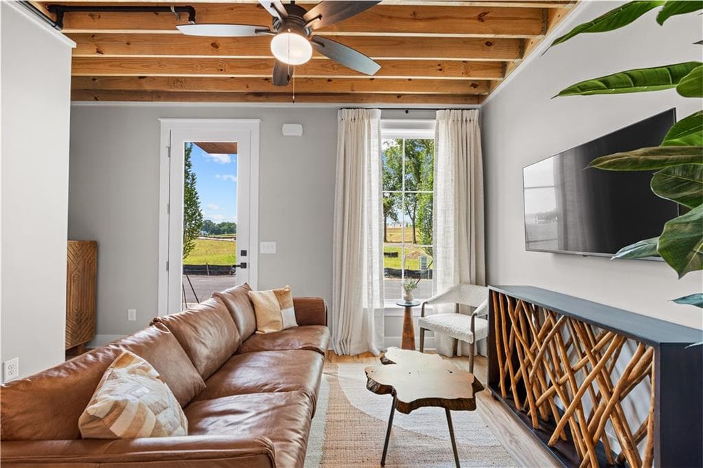 2 bedroom, 2 bathroom, 1,005 sq ft townhouse for sale at 659 5th Street, Fayetteville, GA 30214 — photo 9