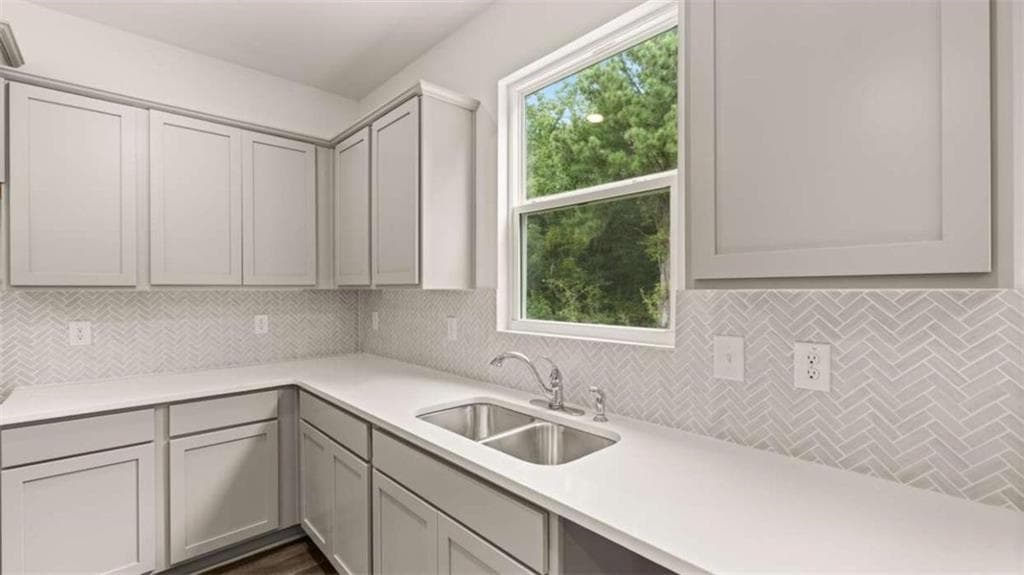 4 bedroom, 4 bathroom single family residence for sale at 37 Weymouth Drive, Locust Grove, GA 30248 — photo 6