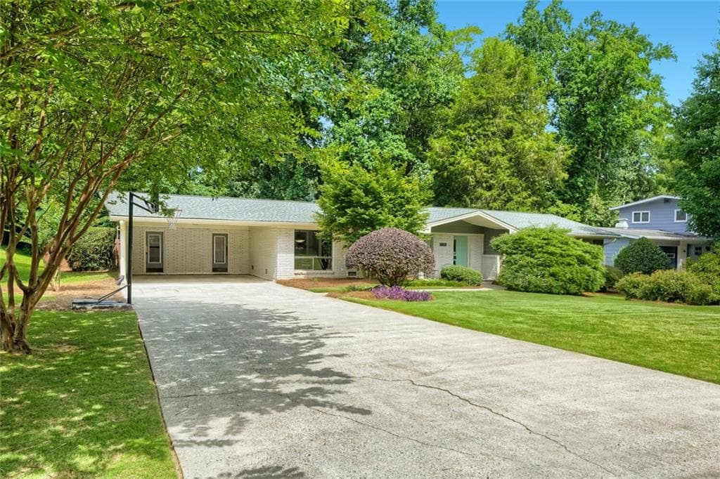 3 bedroom, 2 bathroom, 1,842 sq ft single family residence sold at 2632 Braithwood Road, Atlanta, GA 30345