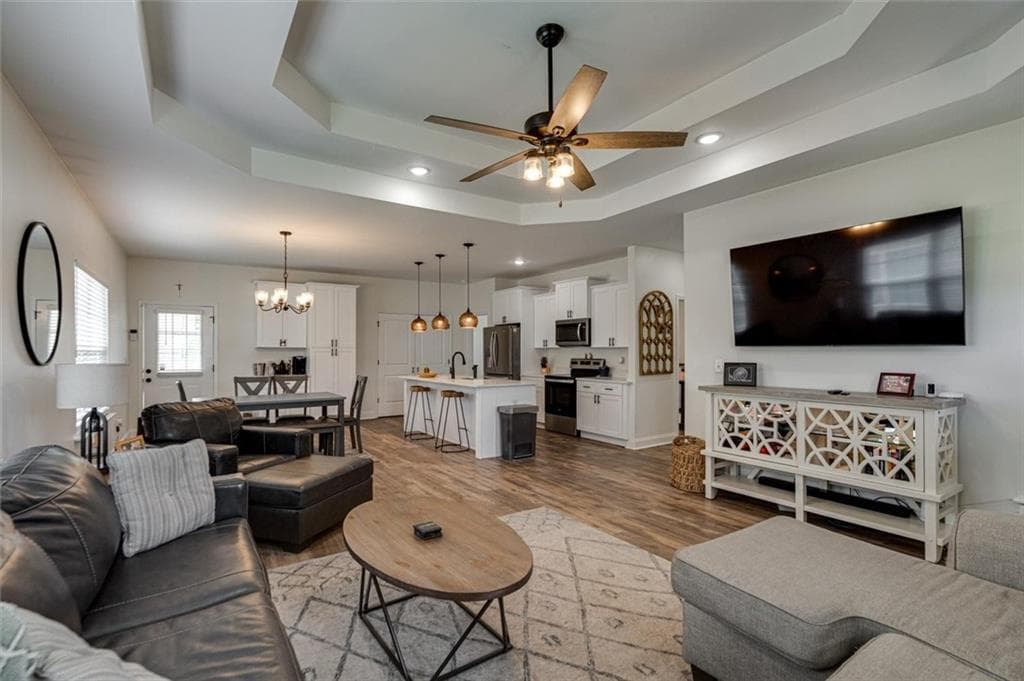3 bedroom, 2 bathroom, 1,364 sq ft single family residence for sale at 411 Coahulla Creek Drive, Dalton, GA 30721 — photo 5