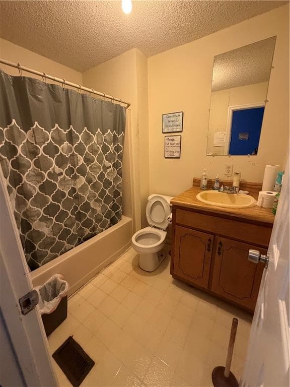 1 bedroom, 1 bathroom, 2,023 sq ft single family residence for sale at 300 E Elm Street, Rockmart, GA 30153 — photo 8