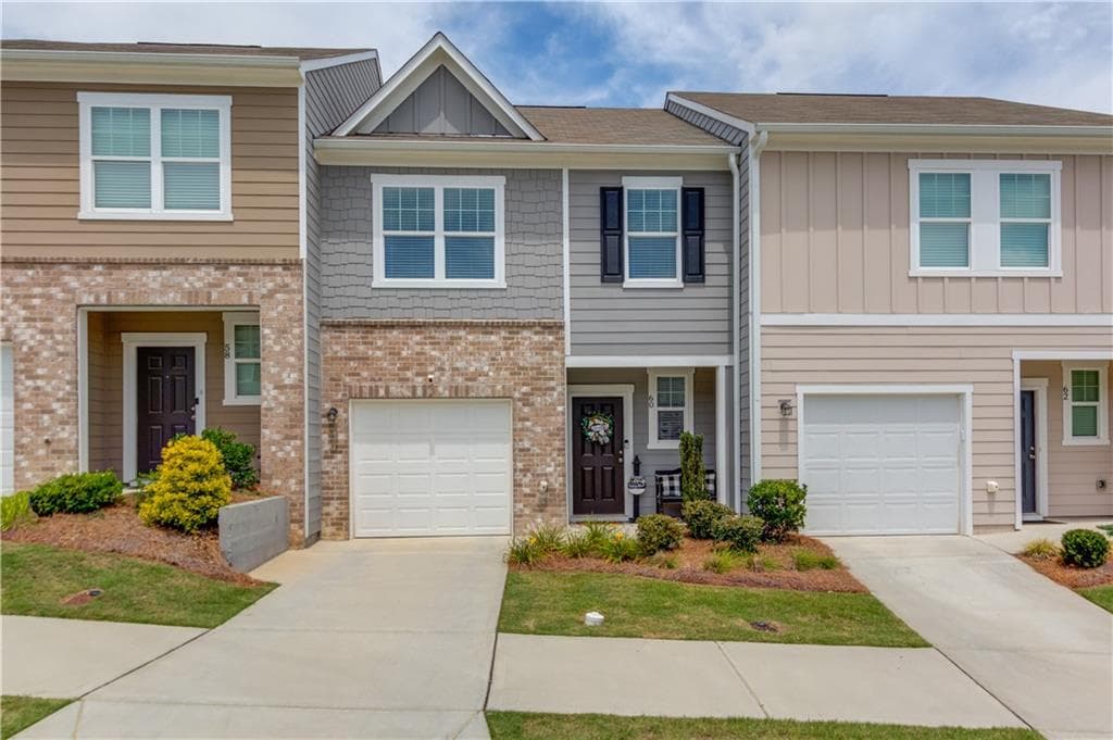 3 bedroom, 3 bathroom, 1,440 sq ft townhouse for sale at 60 Thetford Way, Winder, GA 30680