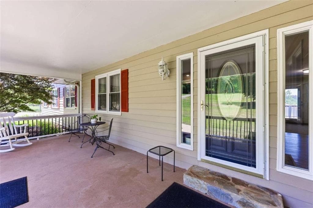 4 bedroom, 3 bathroom, 2,674 sq ft single family residence for sale at 1270 Highway 53, Hoschton, GA 30548 — photo 6