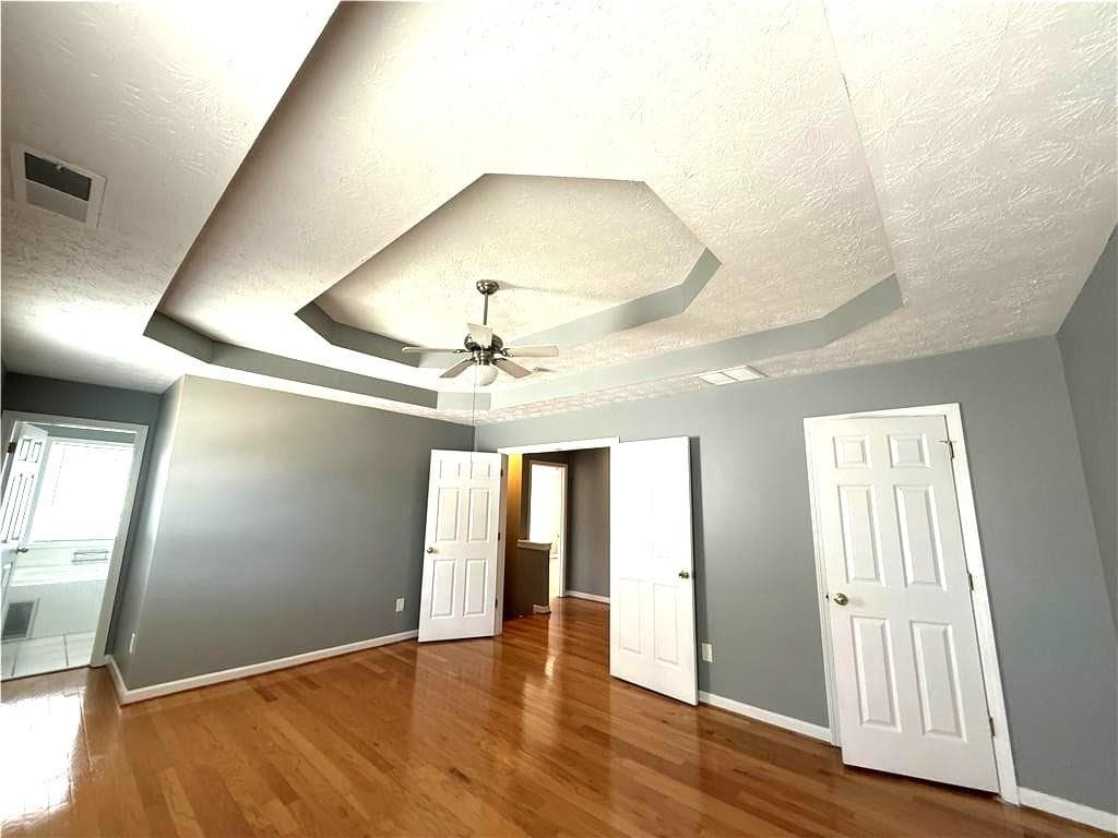 3 bedroom, 3 bathroom, 1,922 sq ft single family residence for rent at 7566 Larchwood Lane, Riverdale, GA 30274 for $1,750 a month — photo 4