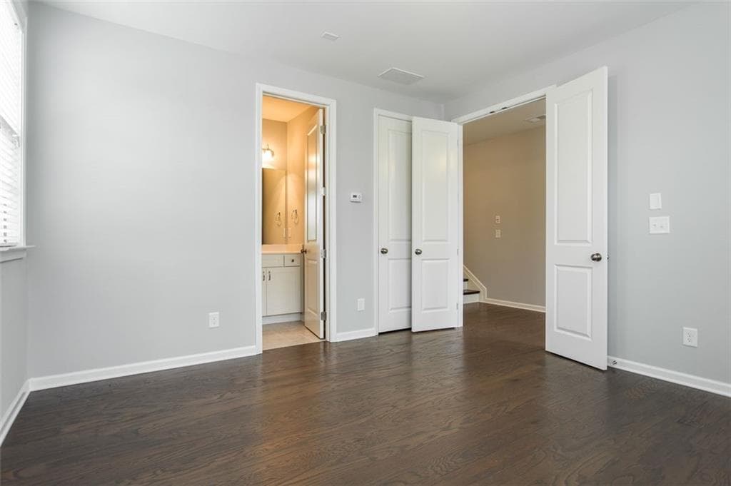 3 bedroom, 4 bathroom, 2,250 sq ft townhouse for rent at 10132 Windalier Way, Roswell, GA 30076 for $3,495 a month — photo 5