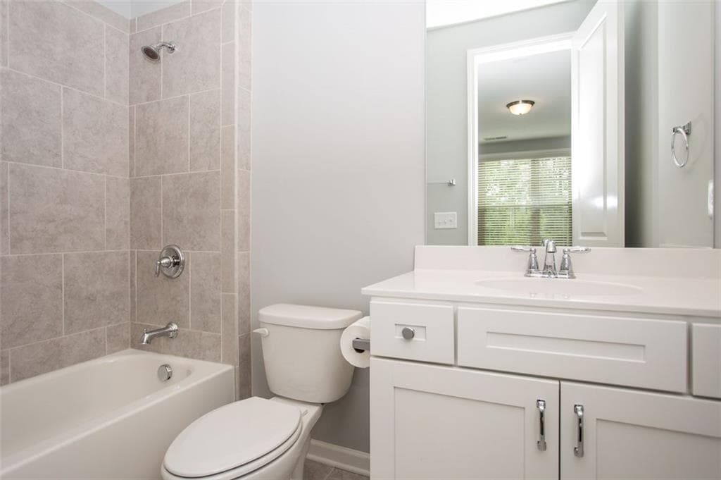 3 bedroom, 4 bathroom, 2,250 sq ft townhouse for rent at 10132 Windalier Way, Roswell, GA 30076 for $3,495 a month — photo 6