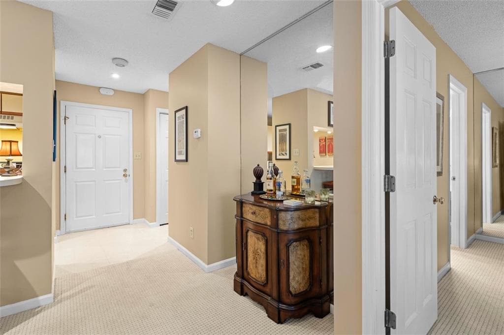 1 bedroom, 1 bathroom, 680 sq ft condominium for sale at 244 13th Street 107, Atlanta, GA 30309 — photo 8
