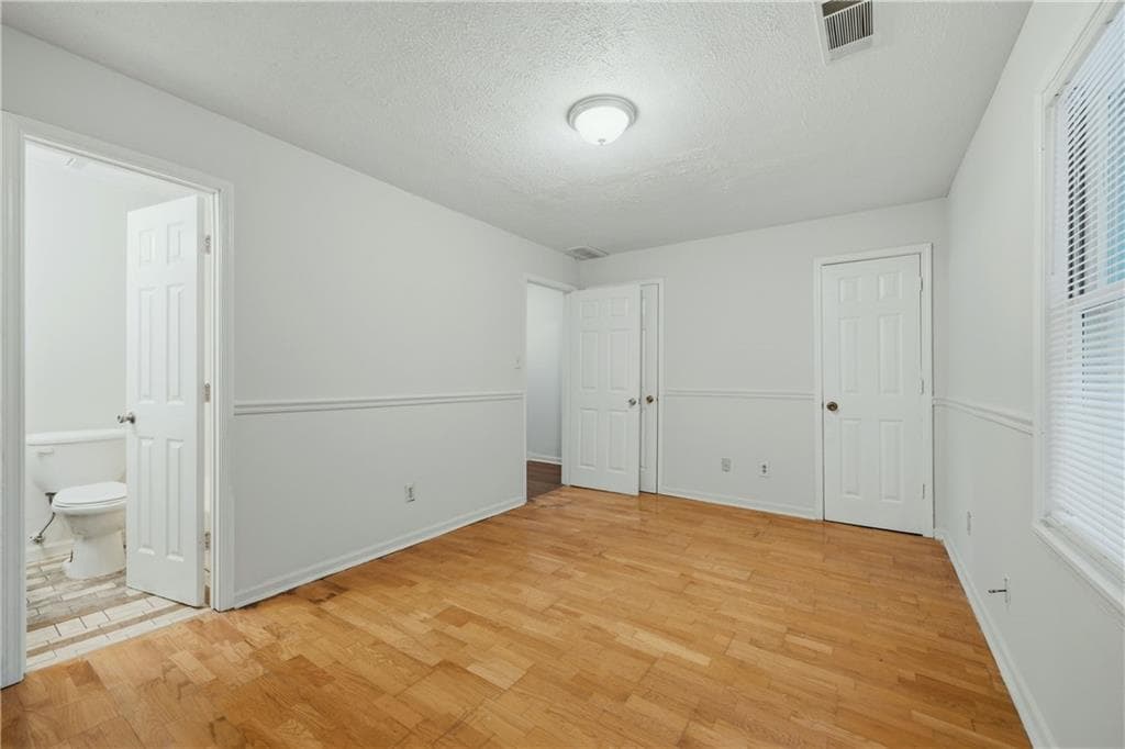 2 bedroom, 3 bathroom, 1,188 sq ft townhouse for sale at 667 Hunting Creek Lane, Conyers, GA 30013 — photo 7
