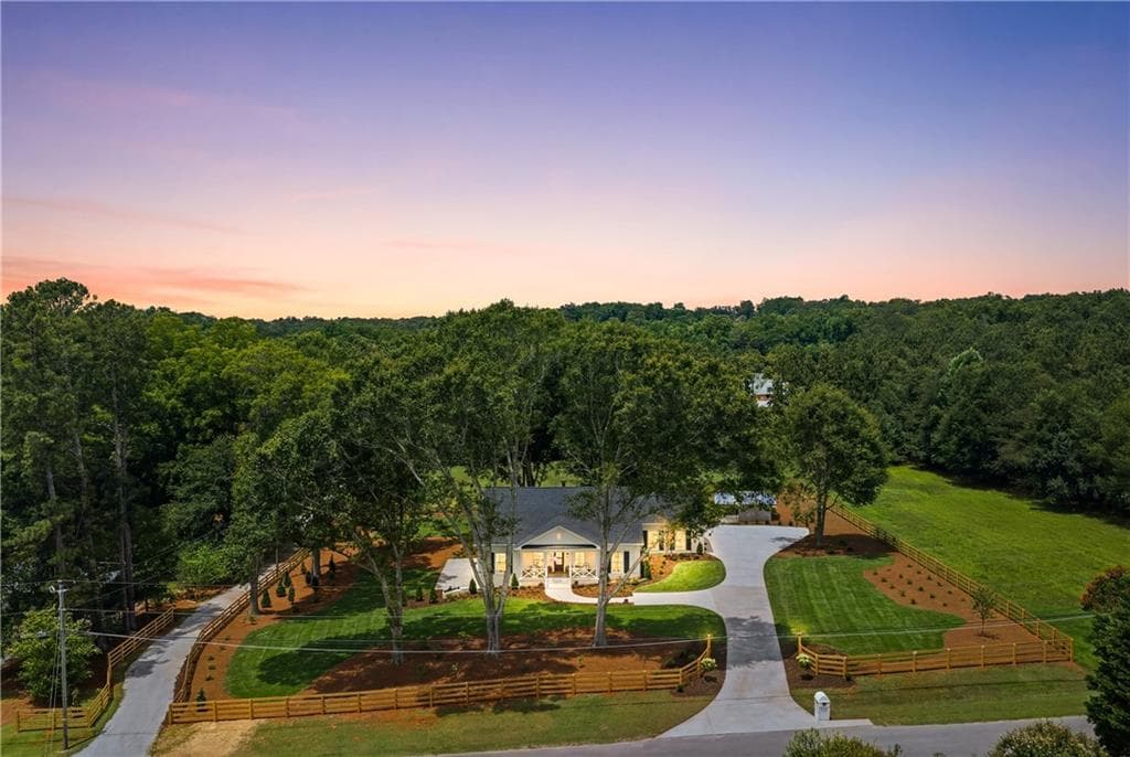 4 bedroom, 4 bathroom, 3,297 sq ft single family residence under contract at 13920 Cowart Road, Milton, GA 30004 — photo 3