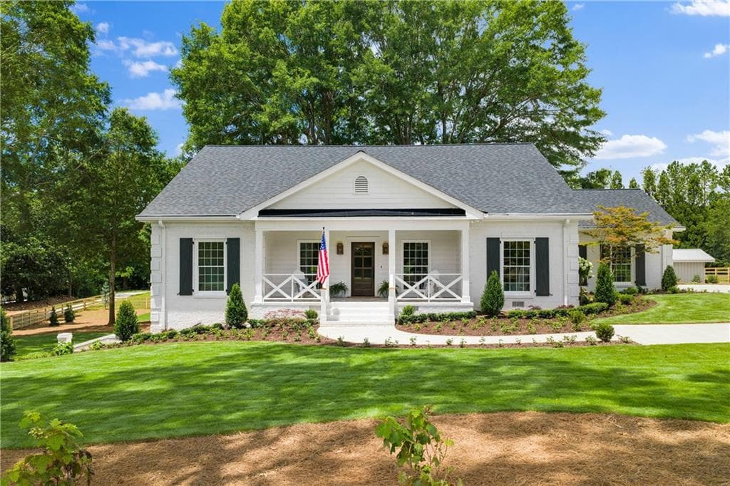 4 bedroom, 4 bathroom, 3,297 sq ft single family residence under contract at 13920 Cowart Road, Milton, GA 30004 — photo 4