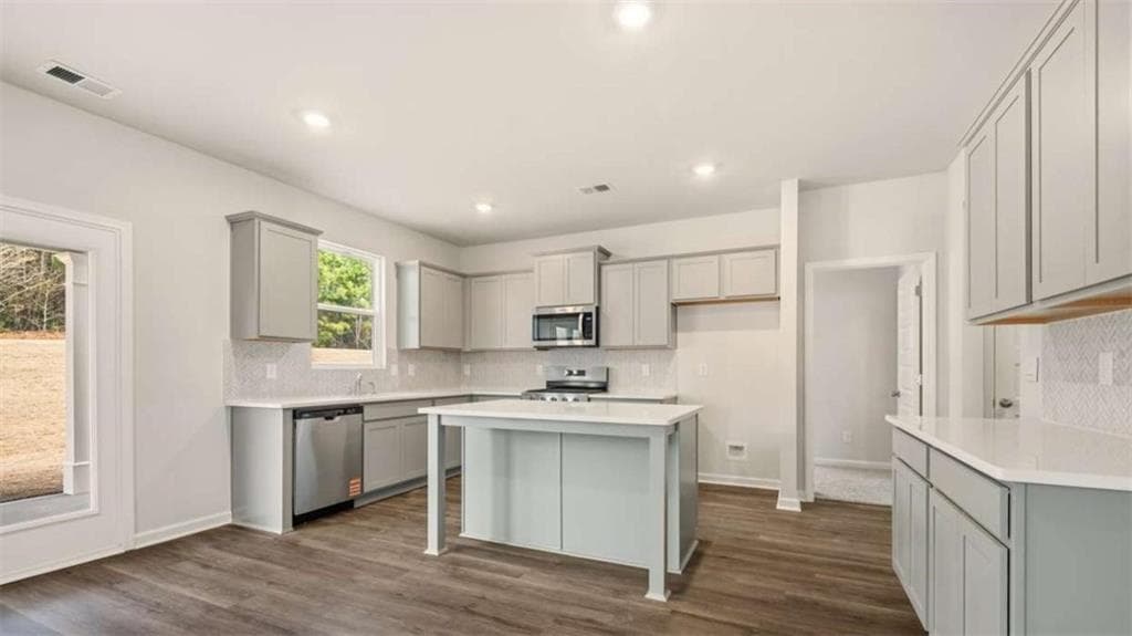 5 bedroom, 5 bathroom, 3,481 sq ft single family residence for sale at 39 Weymouth Drive, Locust Grove, GA 30248 — photo 6