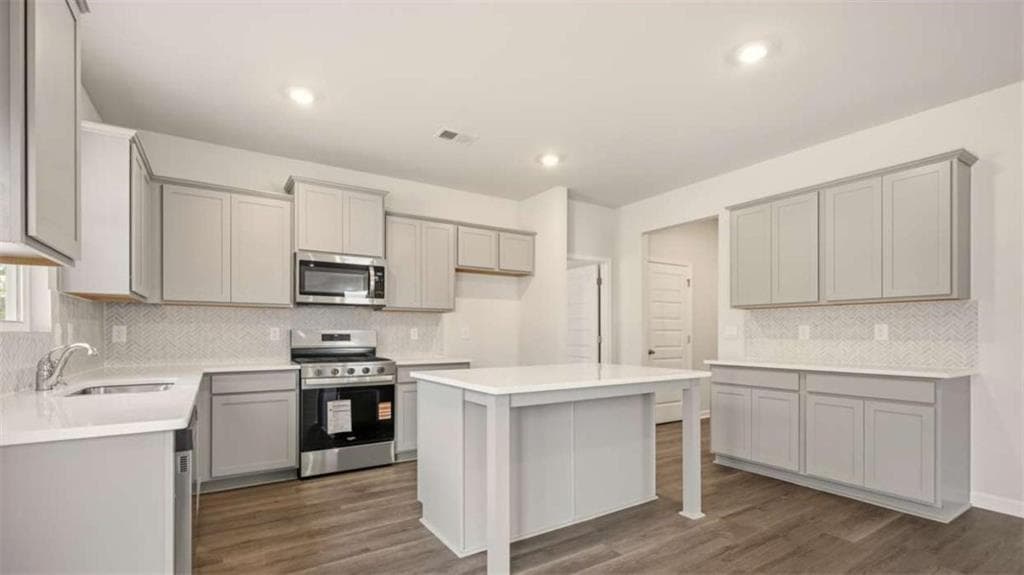 5 bedroom, 5 bathroom, 3,481 sq ft single family residence for sale at 39 Weymouth Drive, Locust Grove, GA 30248 — photo 9