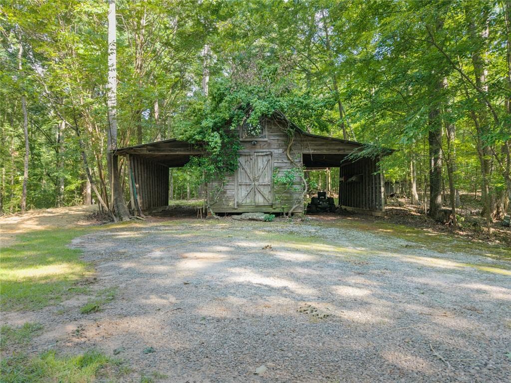 5 bedroom, 5 bathroom, 6,288 sq ft single family residence for sale at 3300 Jim Moore Road, Dacula, GA 30019 — photo 4