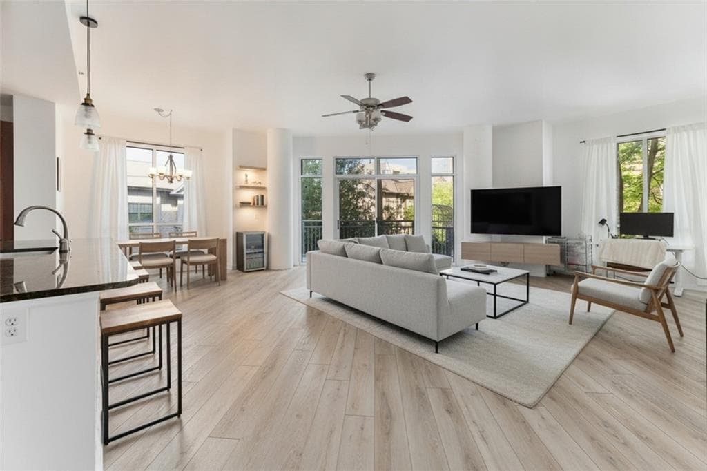 2 bedroom, 3 bathroom, 1,489 sq ft condominium under contract at 711 Cosmopolitan Drive 207, Atlanta, GA 30324 — photo 5