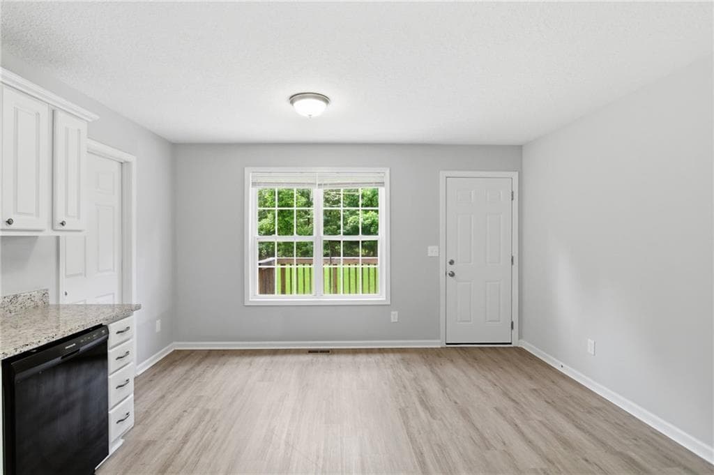 3 bedroom, 2 bathroom, 1,263 sq ft single family residence for sale at 32 Saddle Lane, Cartersville, GA 30121 — photo 6